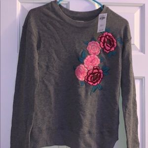 Sweater with flower design